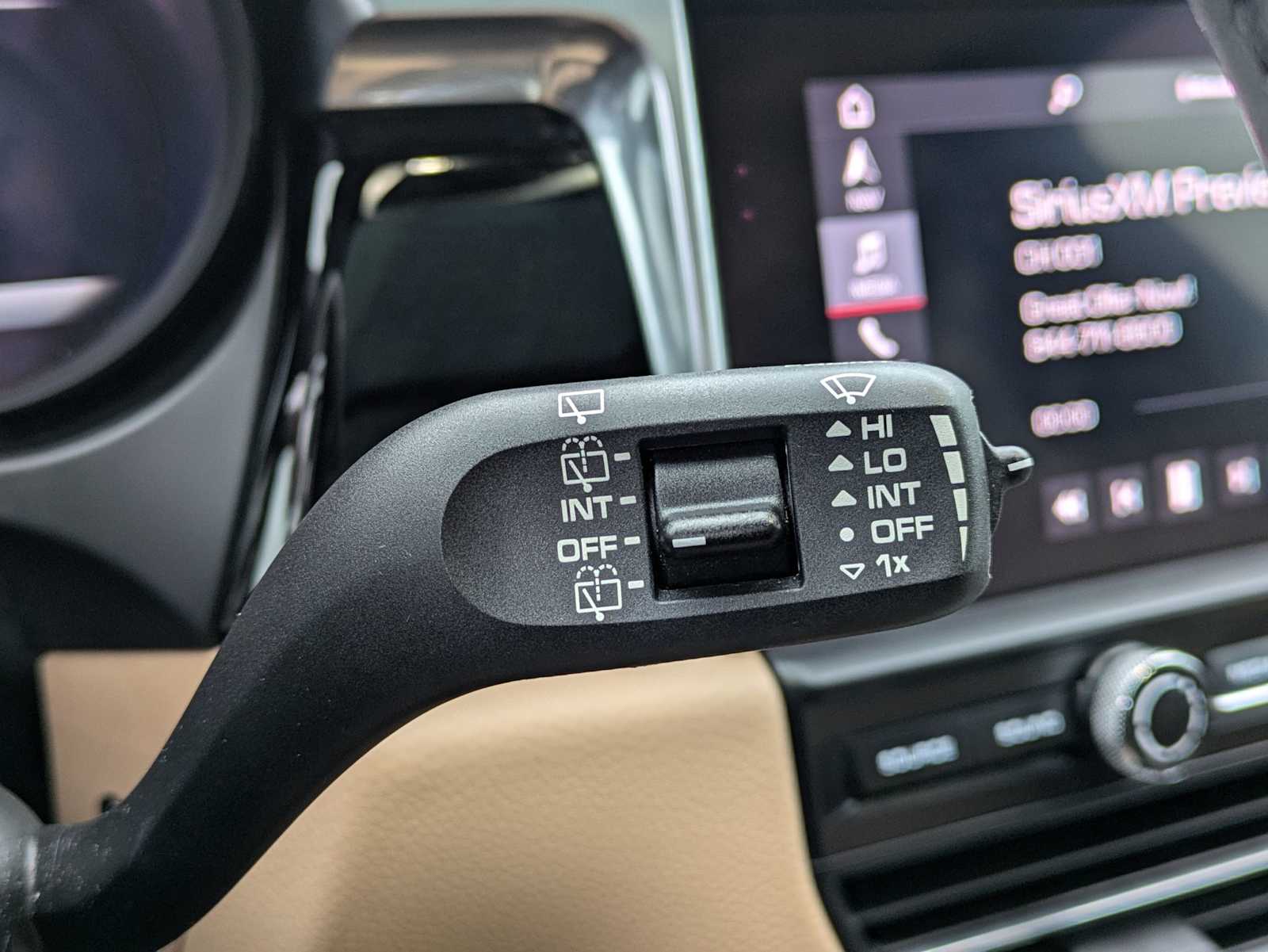 Thumbnail: 2021 Porsche Macan - 22