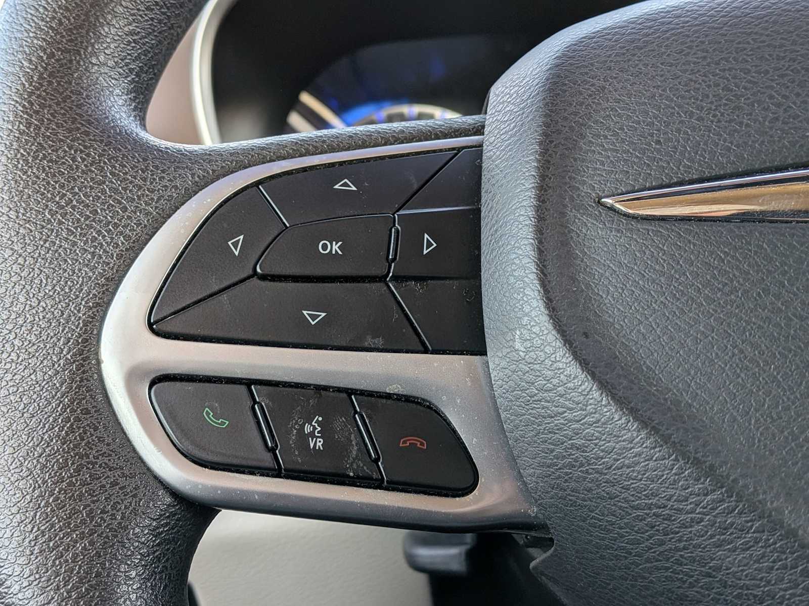 Thumbnail: 2018 Chrysler Pacifica - 21