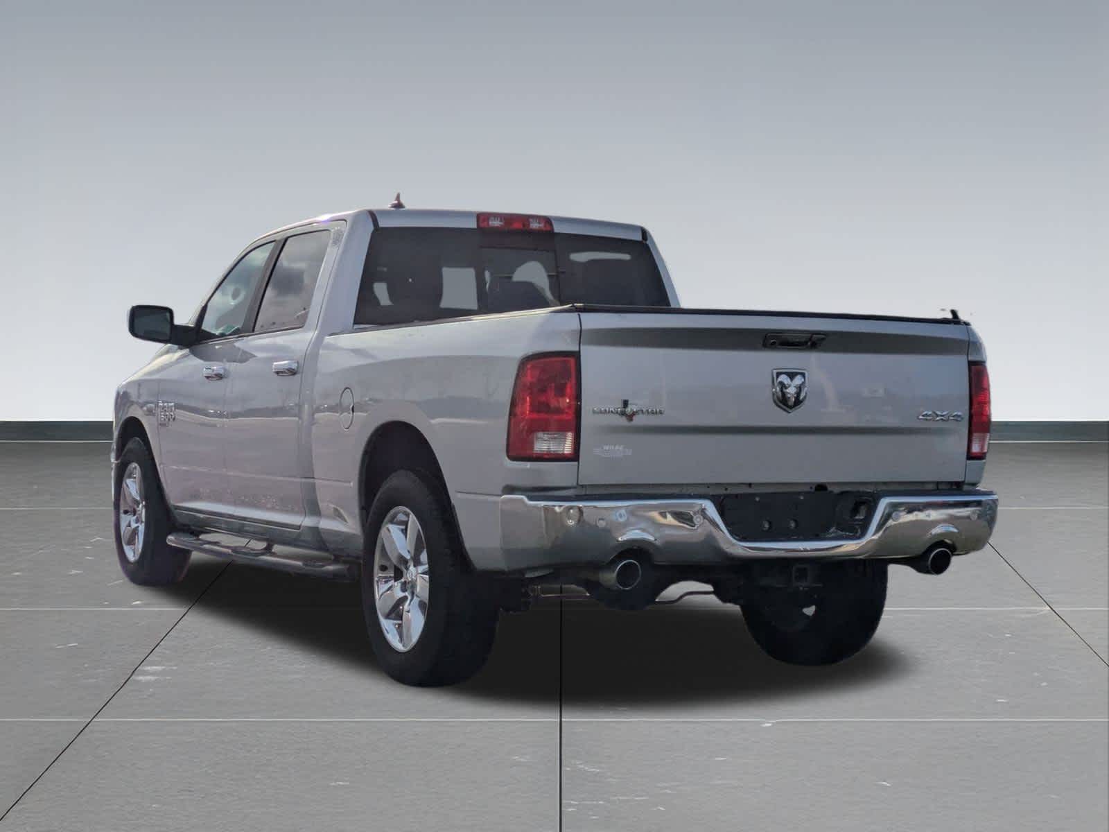 Thumbnail: 2019 RAM 1500 Classic - 4