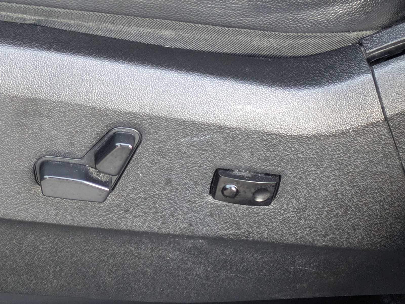 Thumbnail: 2017 Dodge Grand Caravan - 14