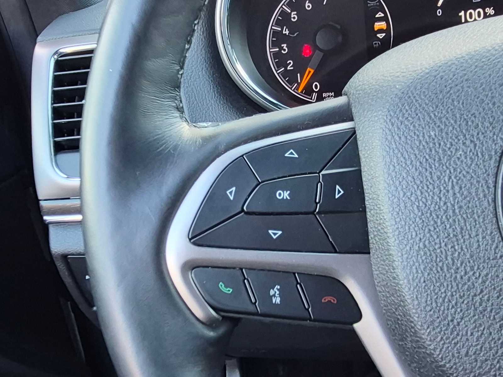Thumbnail: 2018 Jeep Grand Cherokee - 31