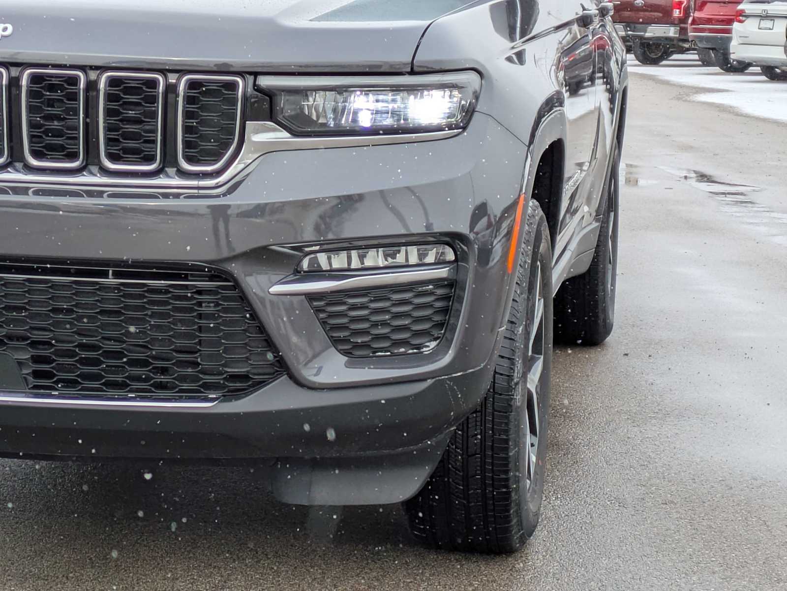 Thumbnail: 2025 Jeep Grand Cherokee - 10