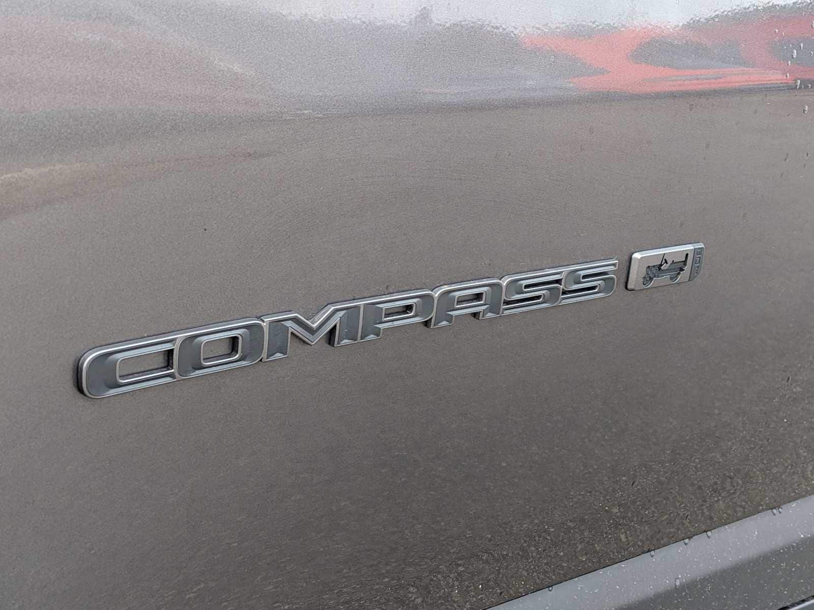 Thumbnail: 2021 Jeep Compass - 13