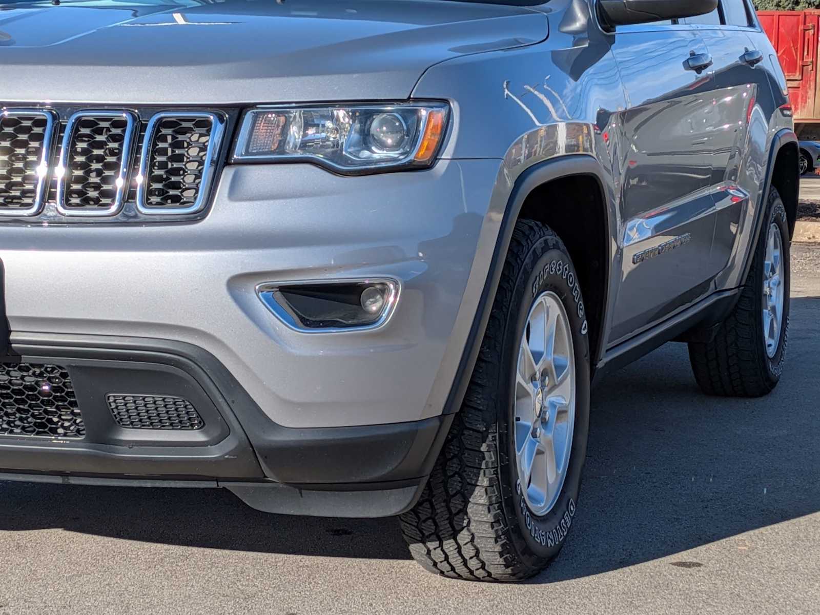 Thumbnail: 2017 Jeep Grand Cherokee - 10