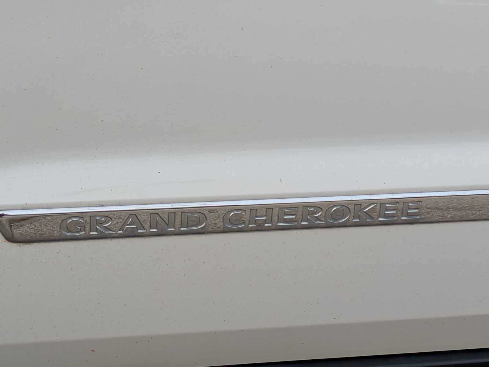 Thumbnail: 2012 Jeep Grand Cherokee - 12