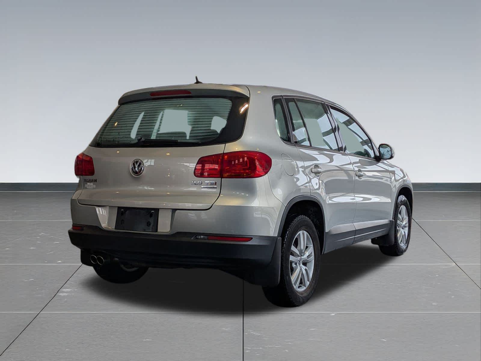 Thumbnail: 2014 Volkswagen Tiguan - 6