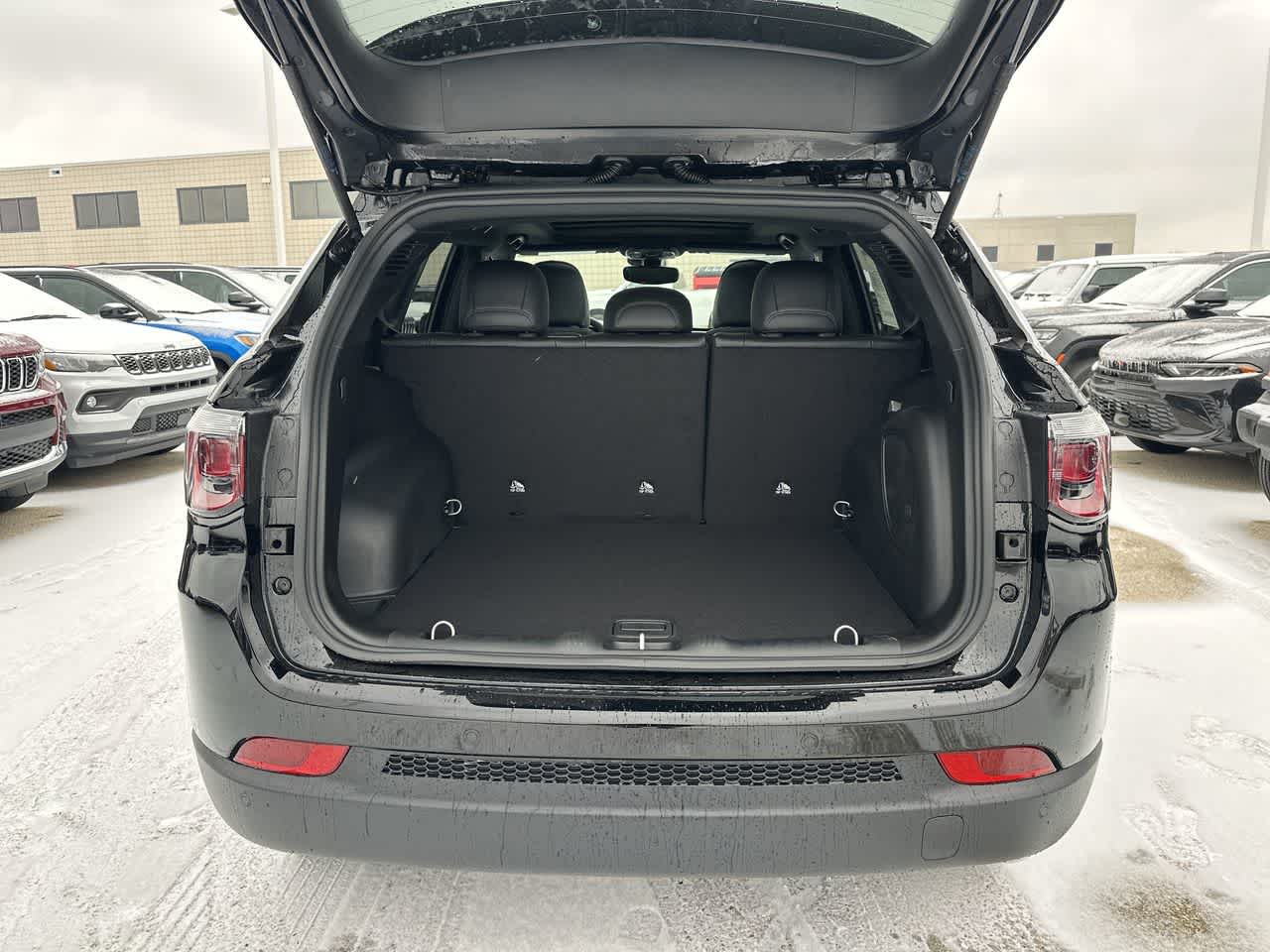 2025 Jeep Compass Limited 26