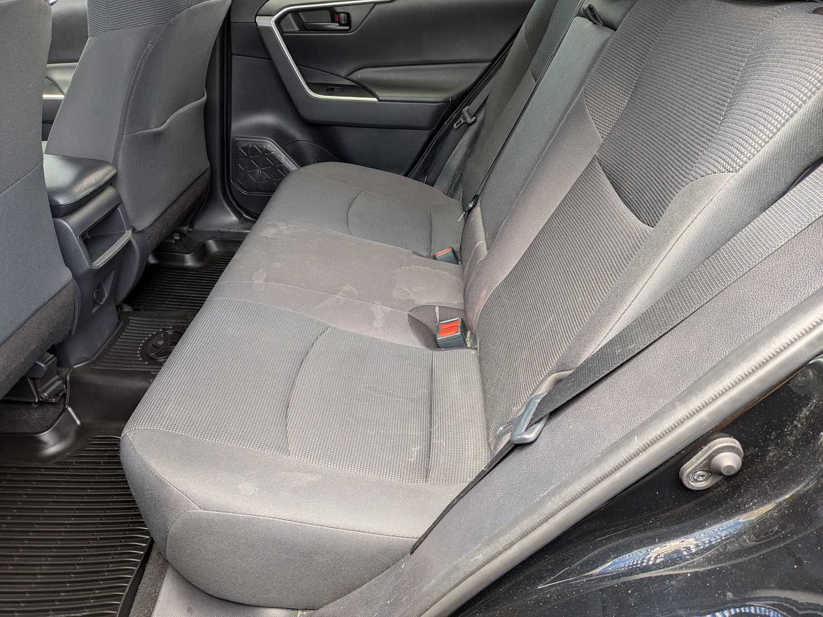 Thumbnail: 2019 Toyota RAV4 - 17