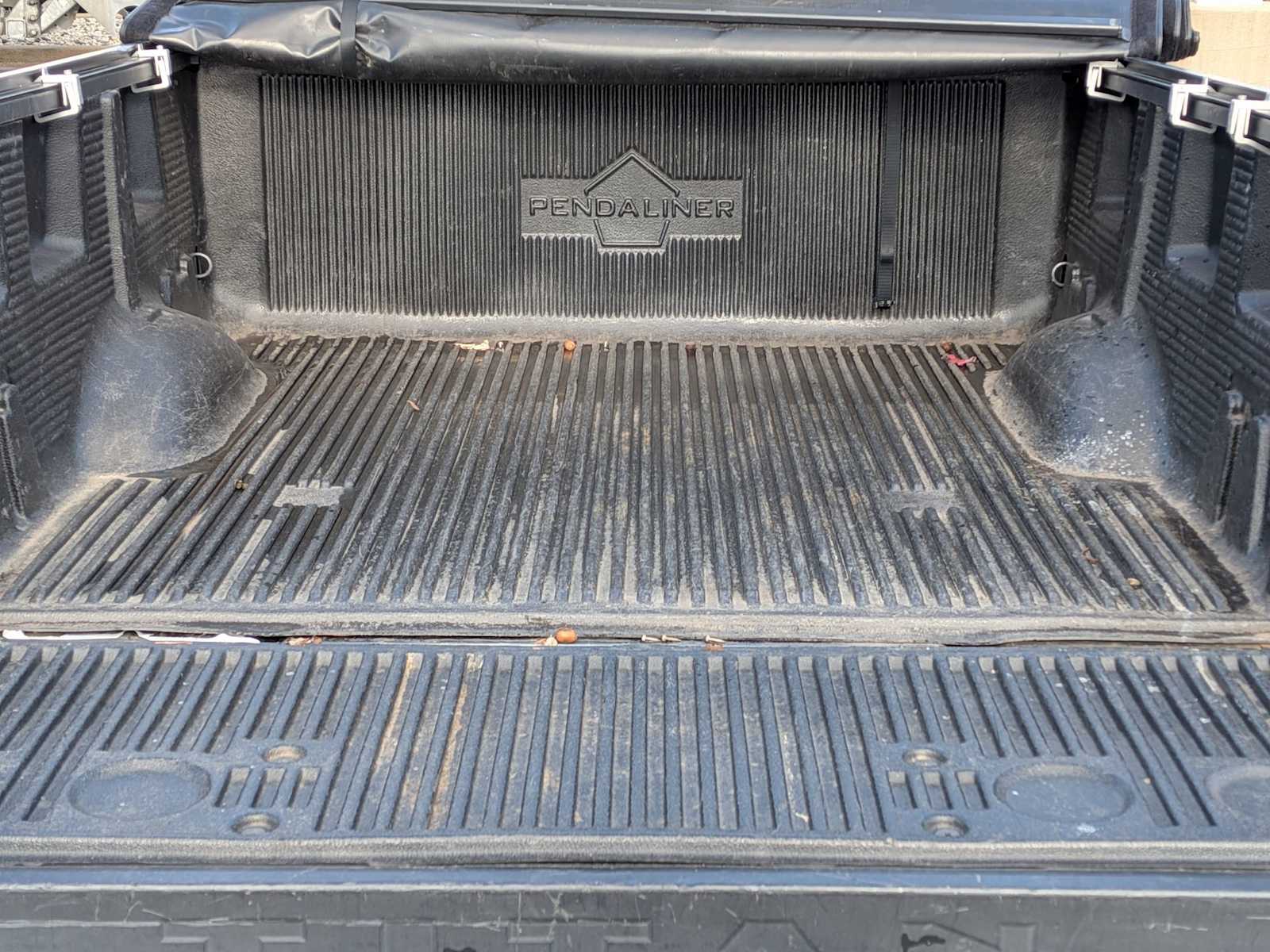 Thumbnail: 2018 Nissan Titan - 30