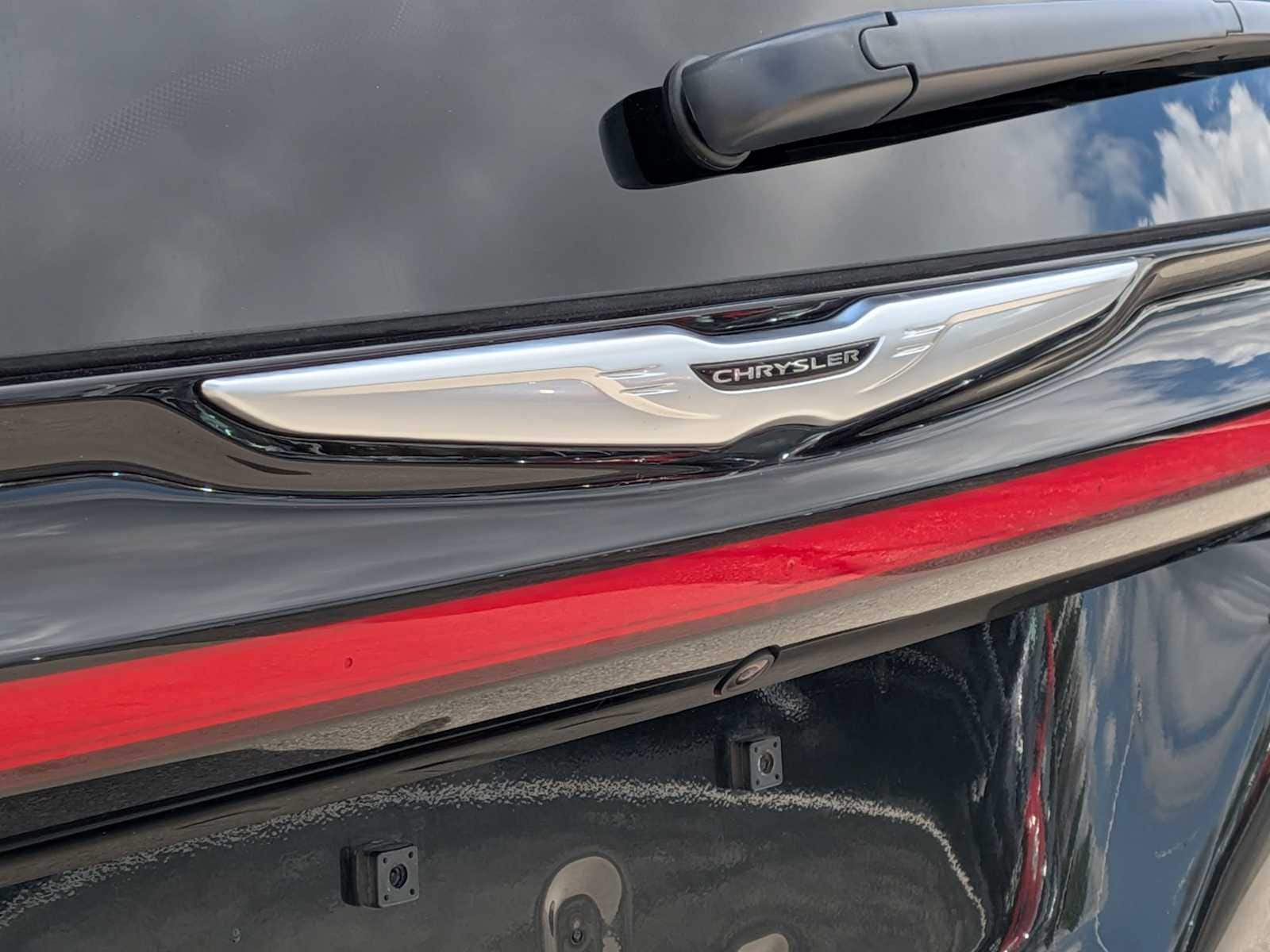 Thumbnail: 2023 Chrysler Pacifica - 13