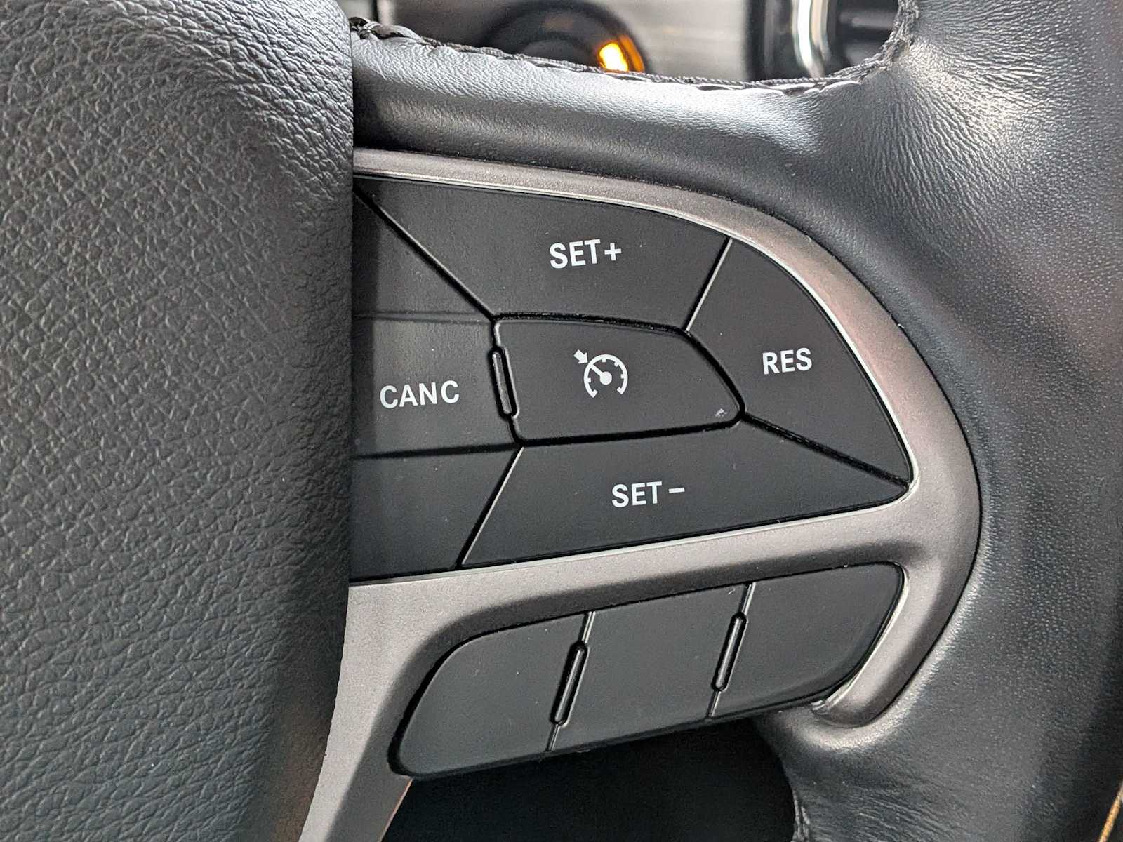 Thumbnail: 2021 Jeep Grand Cherokee - 25