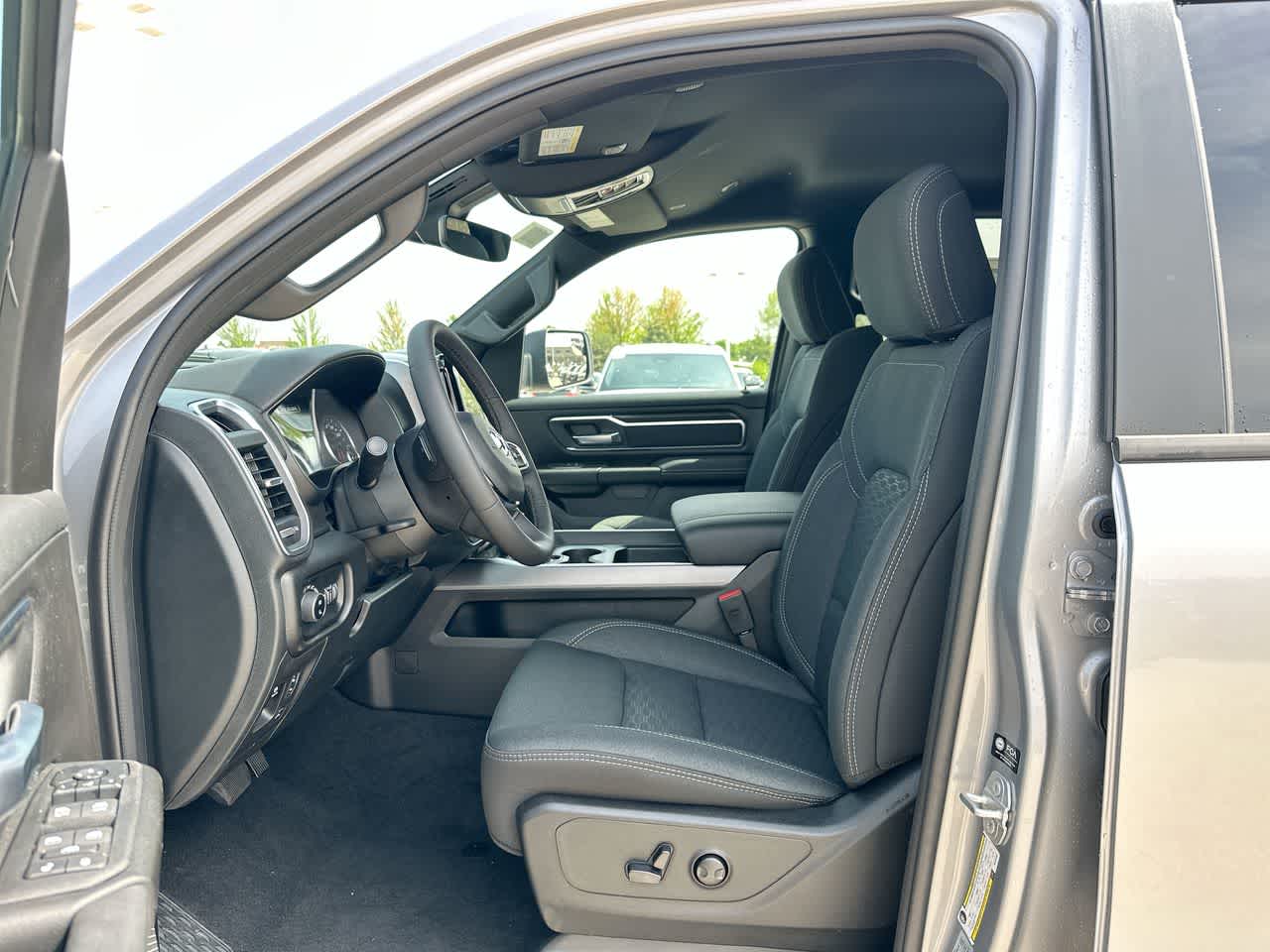 Thumbnail: 2025 RAM 1500 - 21
