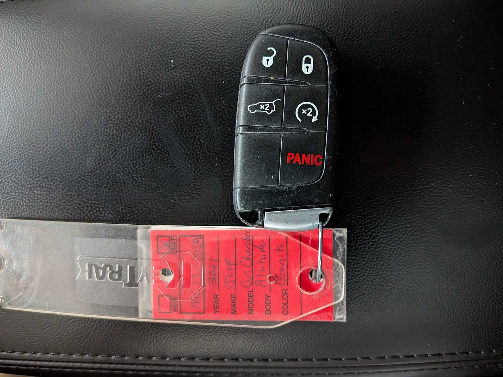 Thumbnail: 2021 Jeep Grand Cherokee - 35