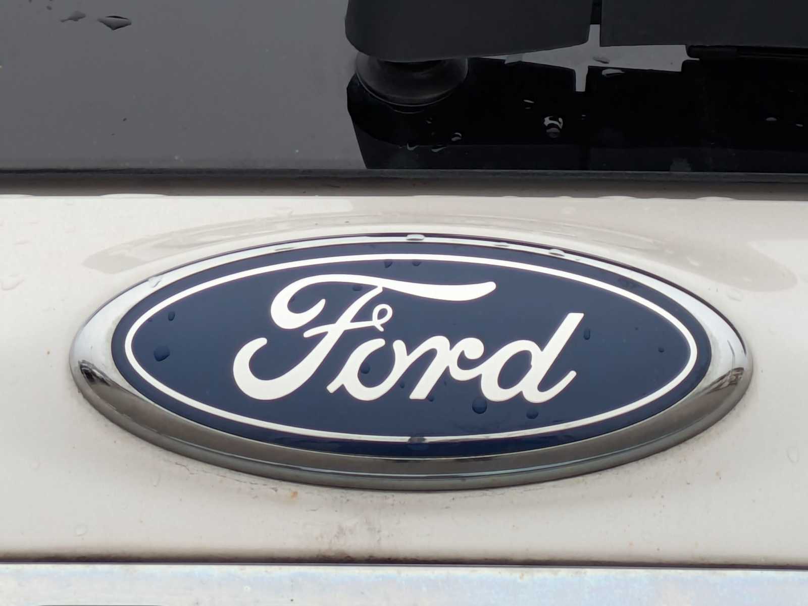 Thumbnail: 2014 Ford Explorer - 11