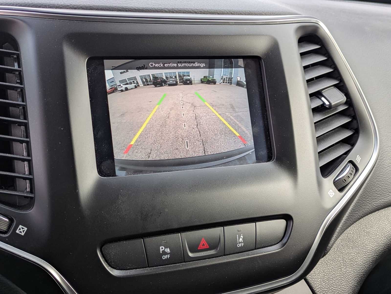 Thumbnail: 2021 Jeep Cherokee - 27