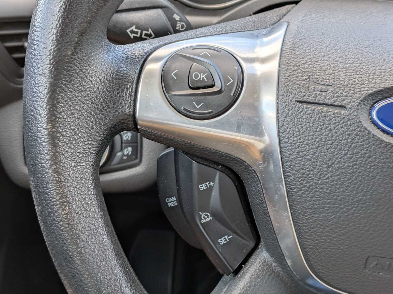 Thumbnail: 2015 Ford Escape - 20