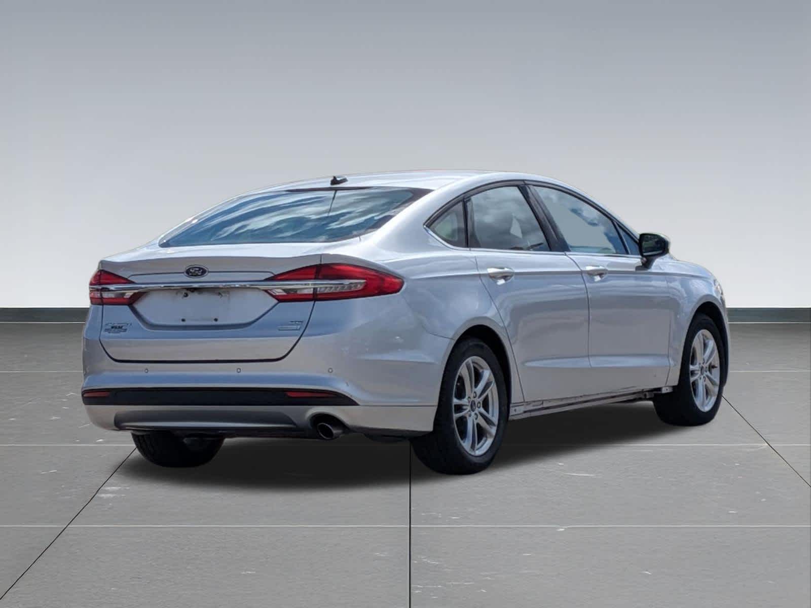 Thumbnail: 2018 Ford Fusion - 5