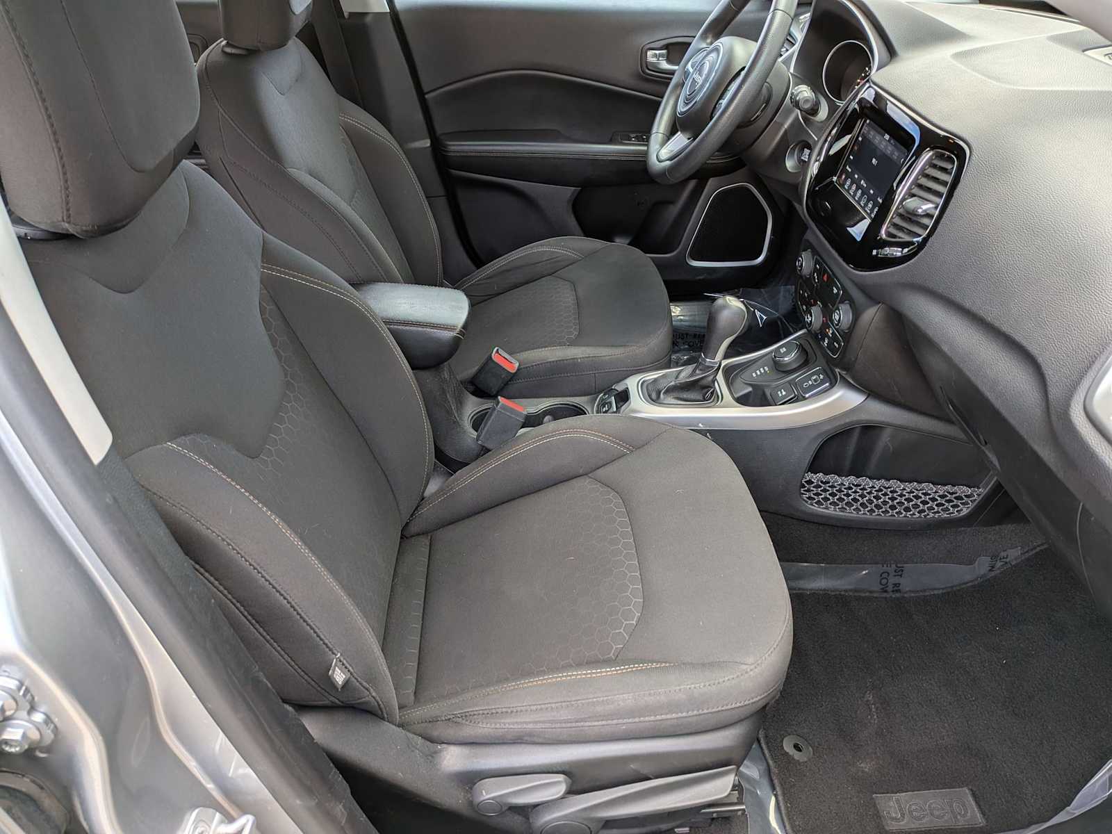 Thumbnail: 2018 Jeep Compass - 14