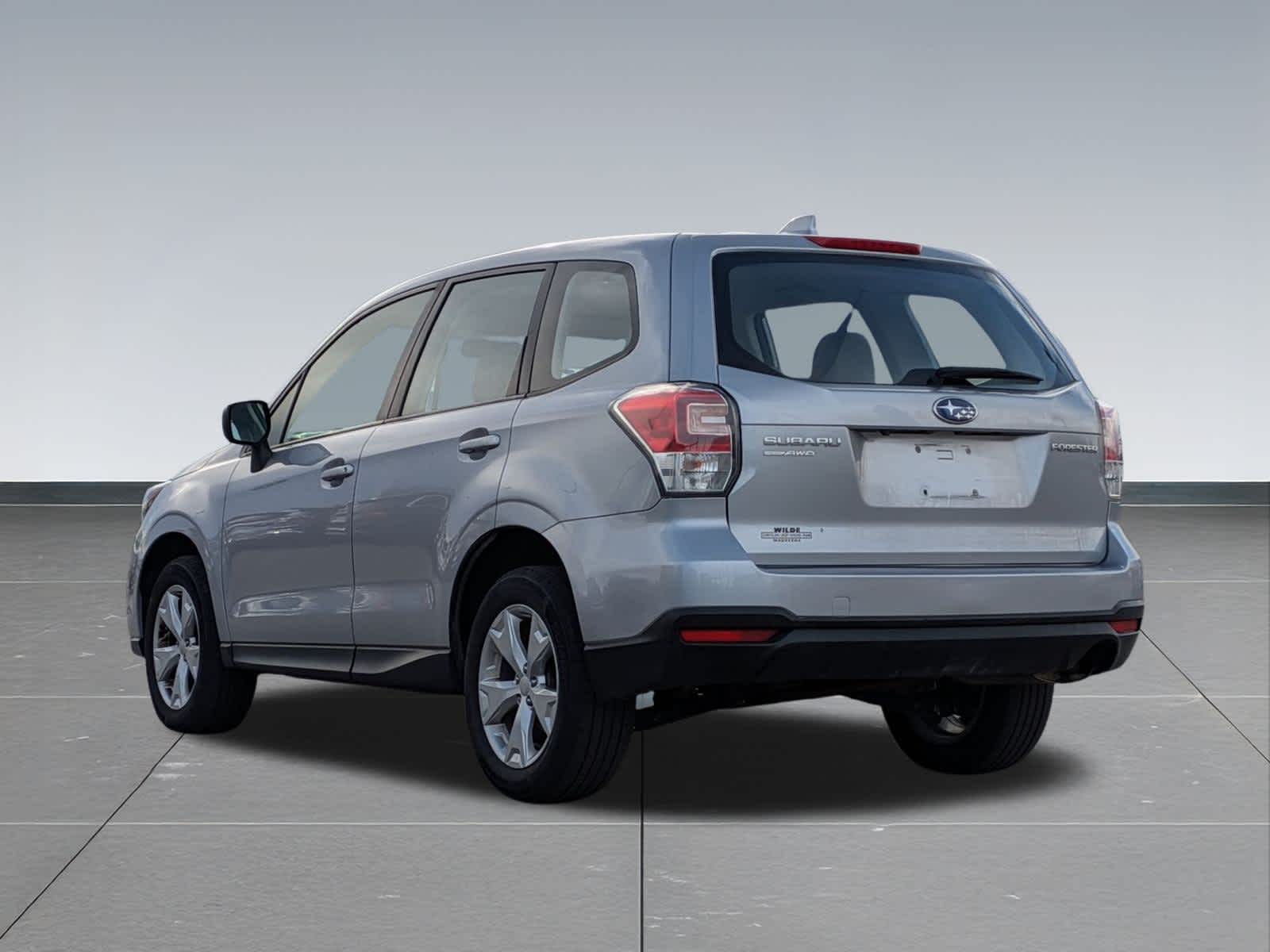 2018 Subaru Forester 2.5i photo 2