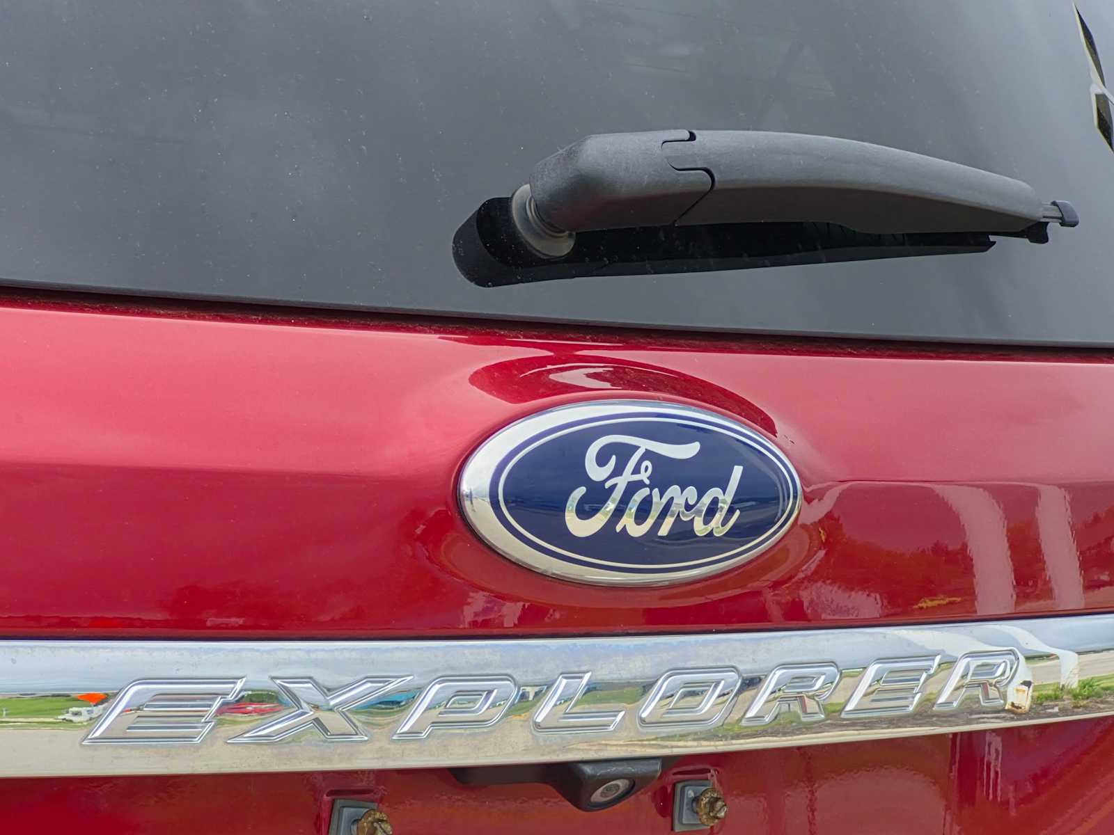 Thumbnail: 2015 Ford Explorer - 13