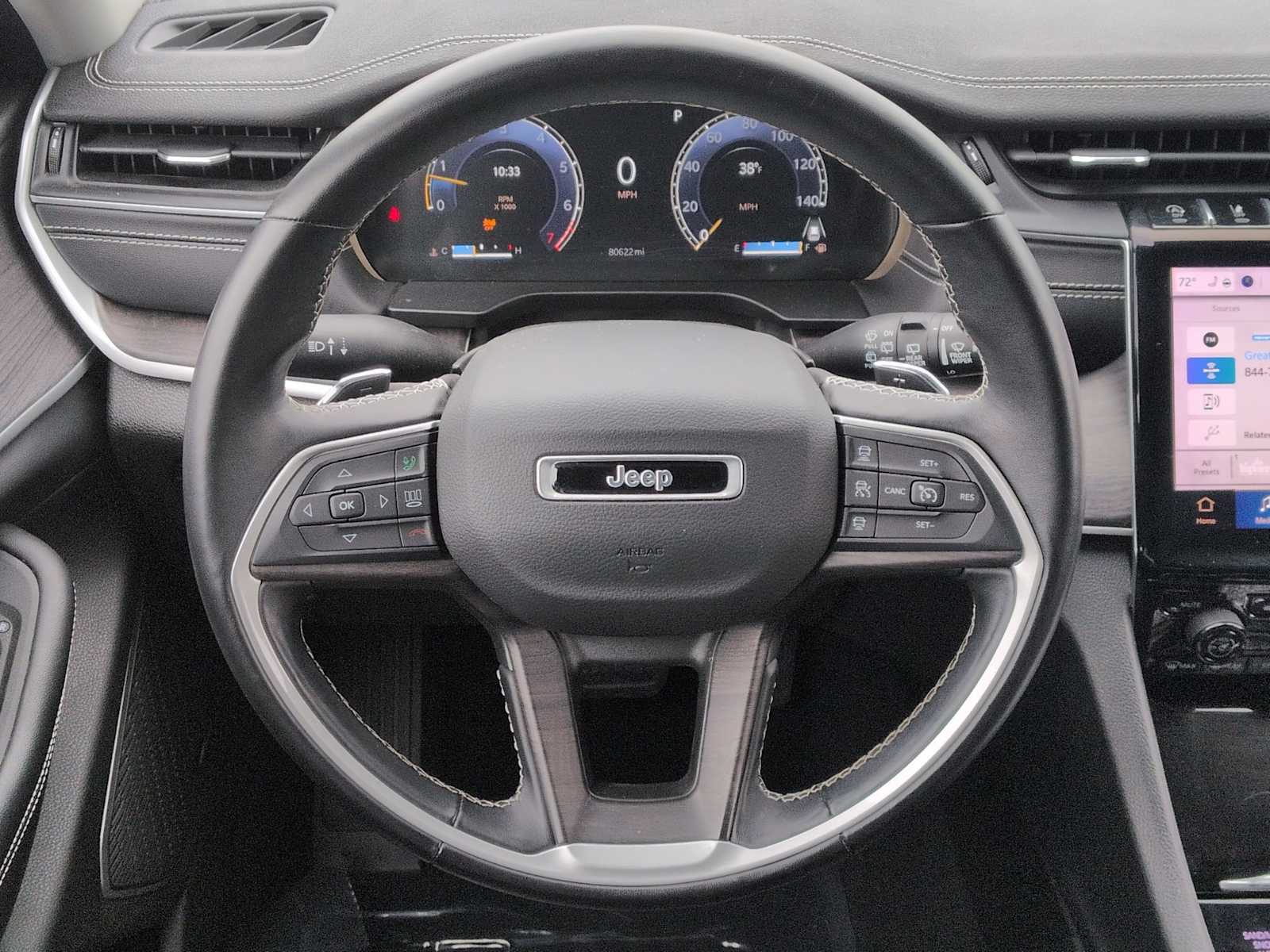 Thumbnail: 2022 Jeep Grand Cherokee - 24