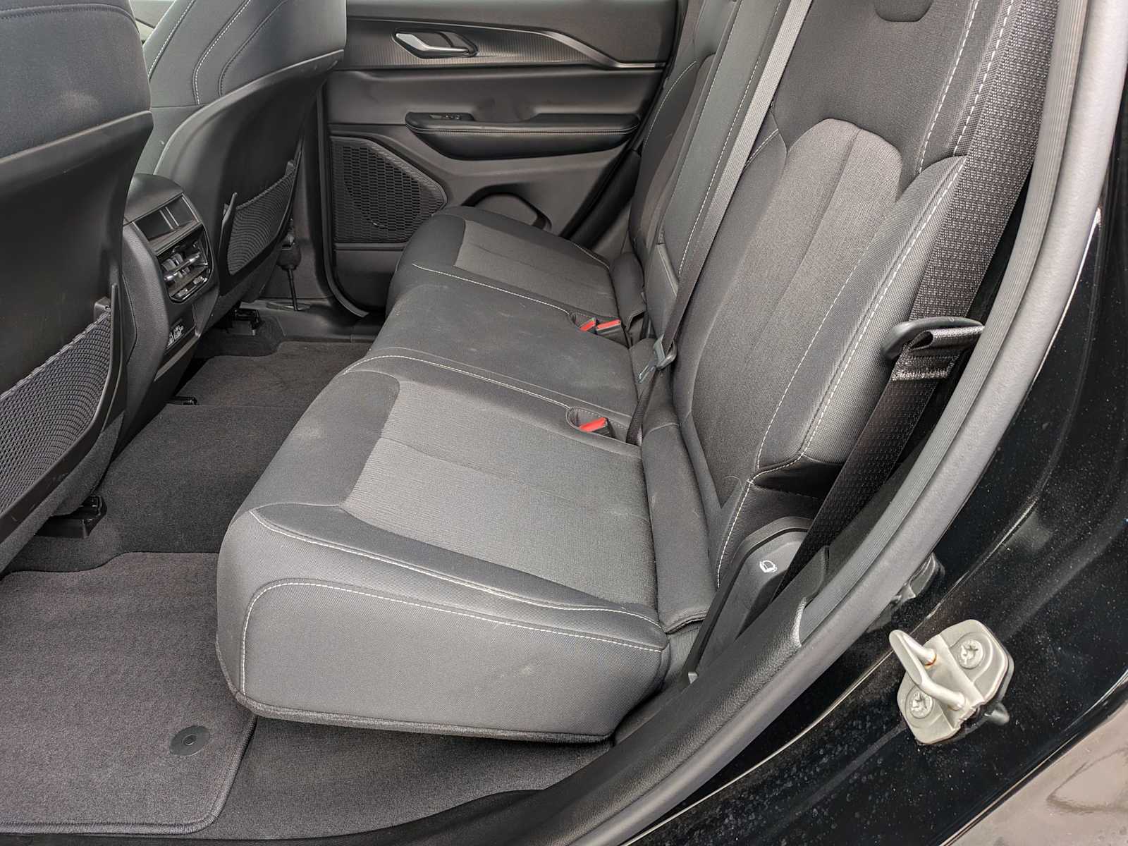 Thumbnail: 2023 Jeep Grand Cherokee - 18