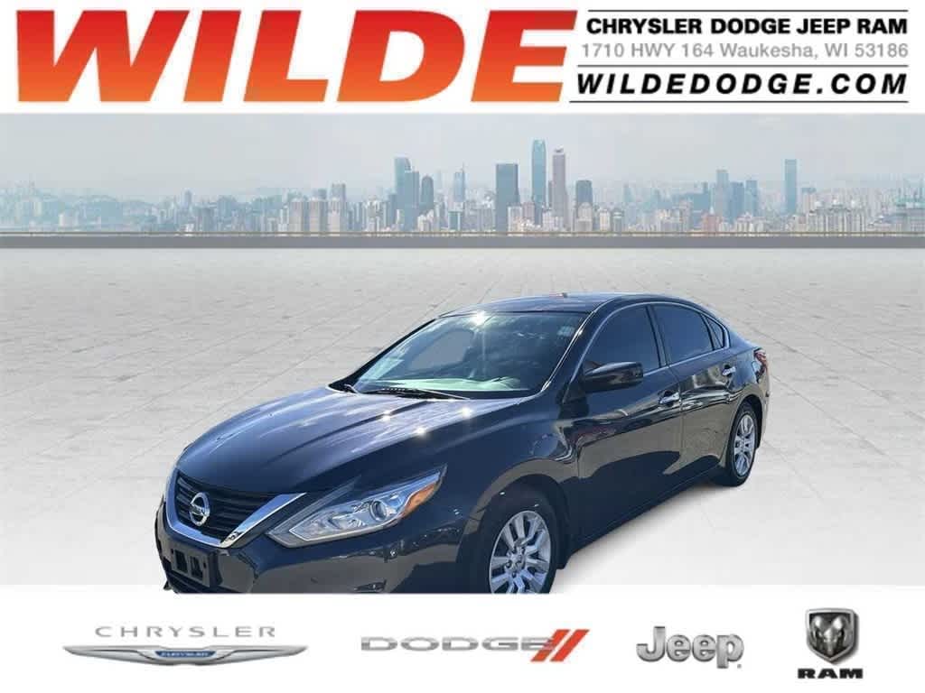 Thumbnail: 2016 Nissan Altima - 2