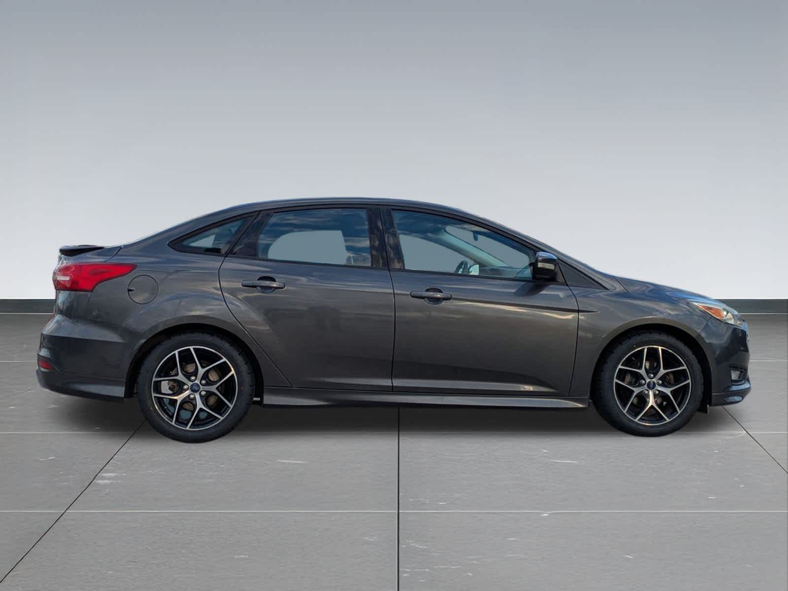 Thumbnail: 2015 Ford Focus - 7