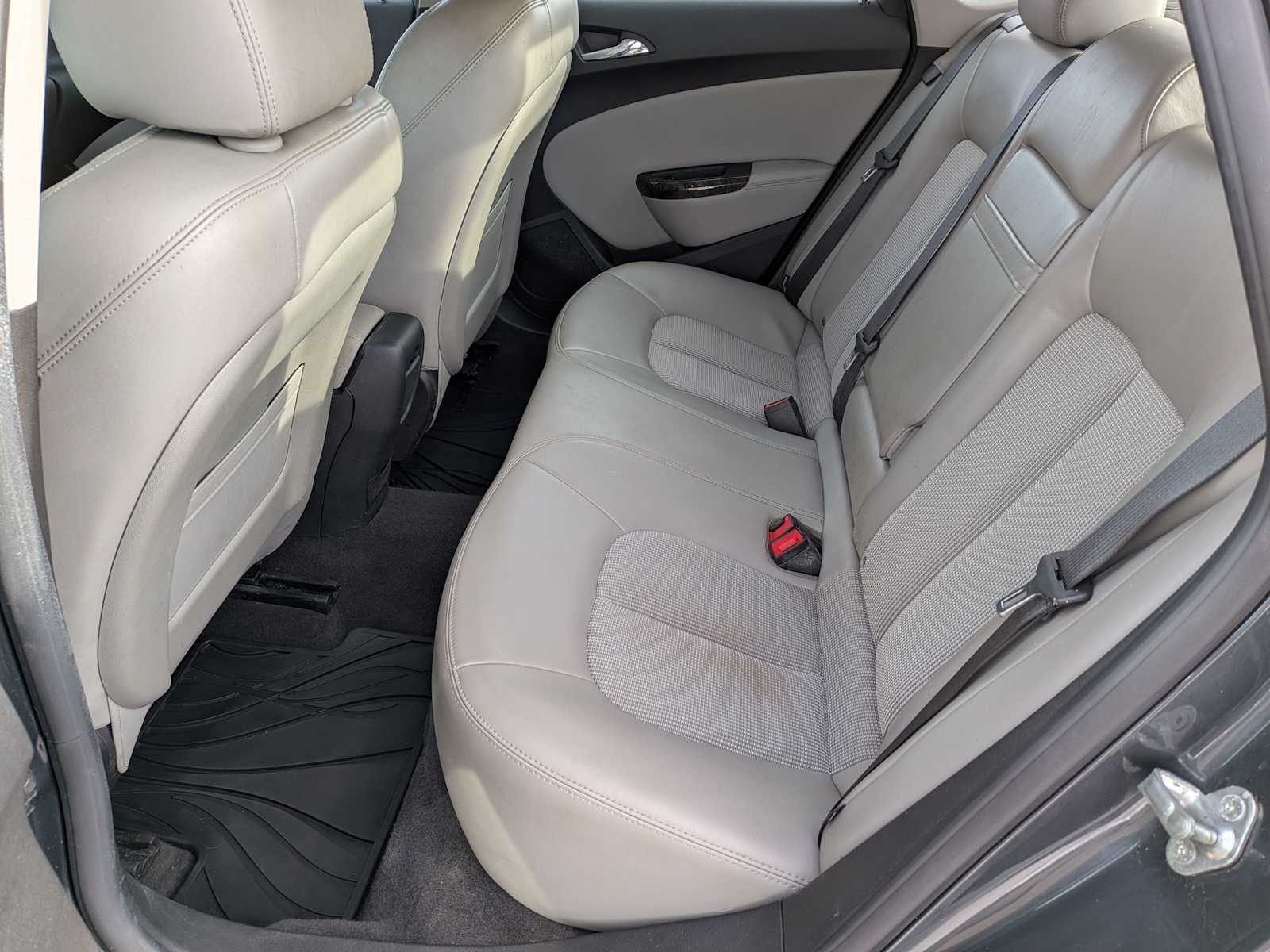 Thumbnail: 2012 Buick Verano - 17