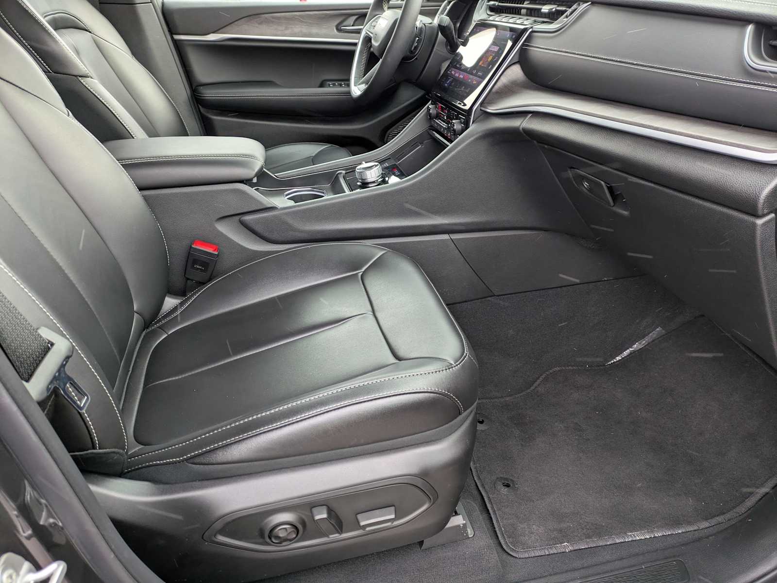 Thumbnail: 2025 Jeep Grand Cherokee - 19