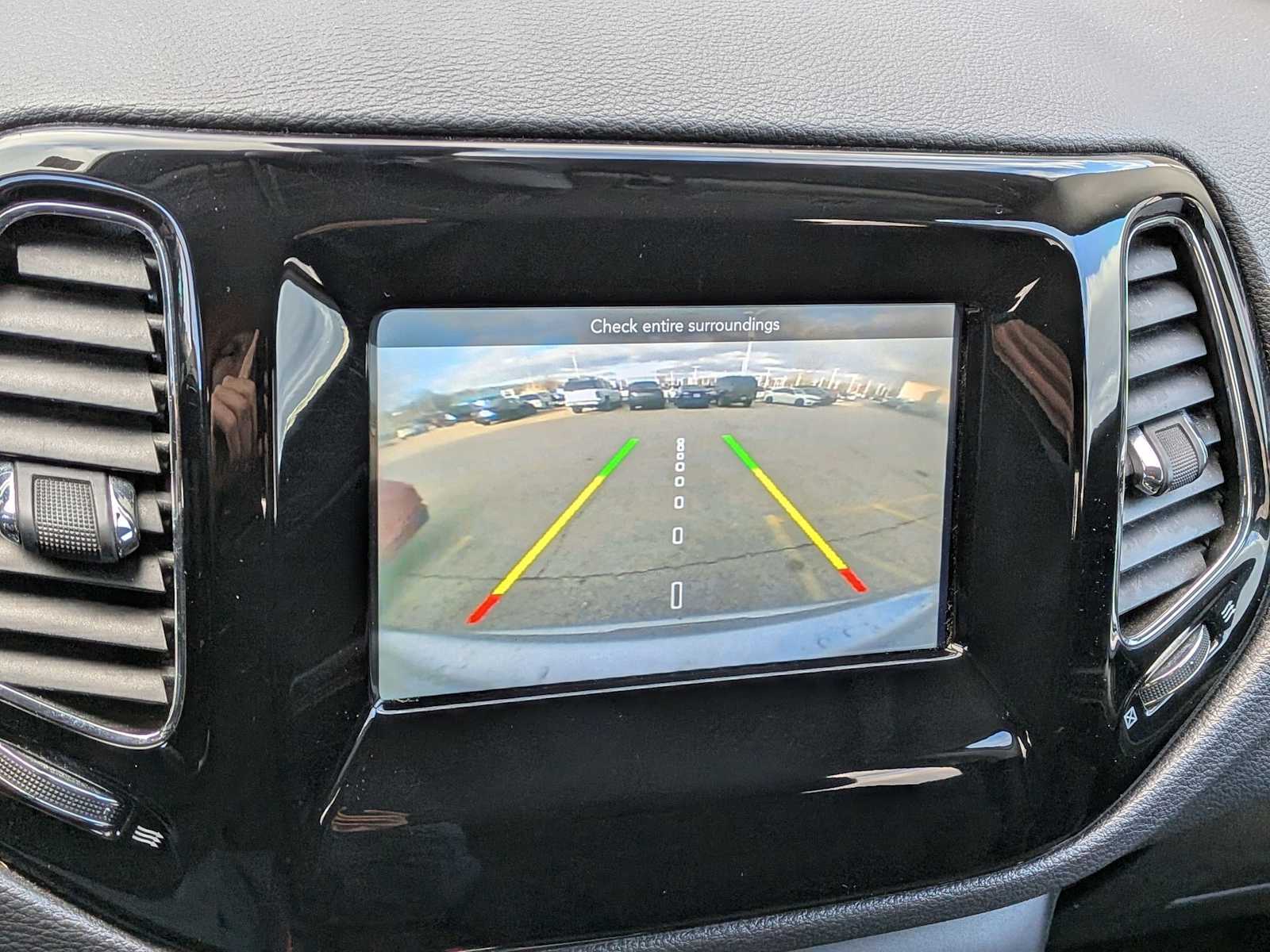 Thumbnail: 2018 Jeep Compass - 21