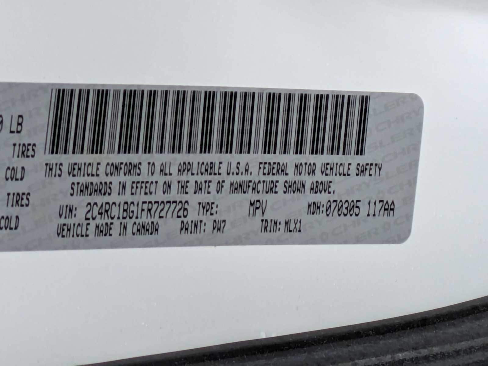 Thumbnail: 2015 Chrysler Town & Country - 29