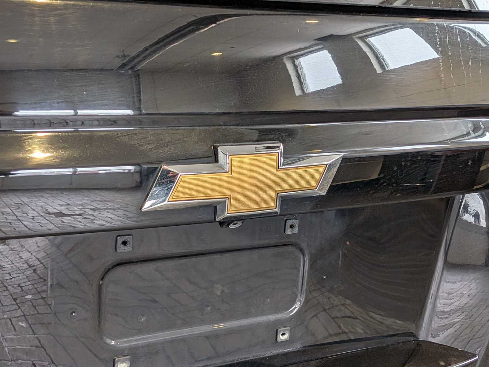 Thumbnail: 2018 Chevrolet Suburban - 11