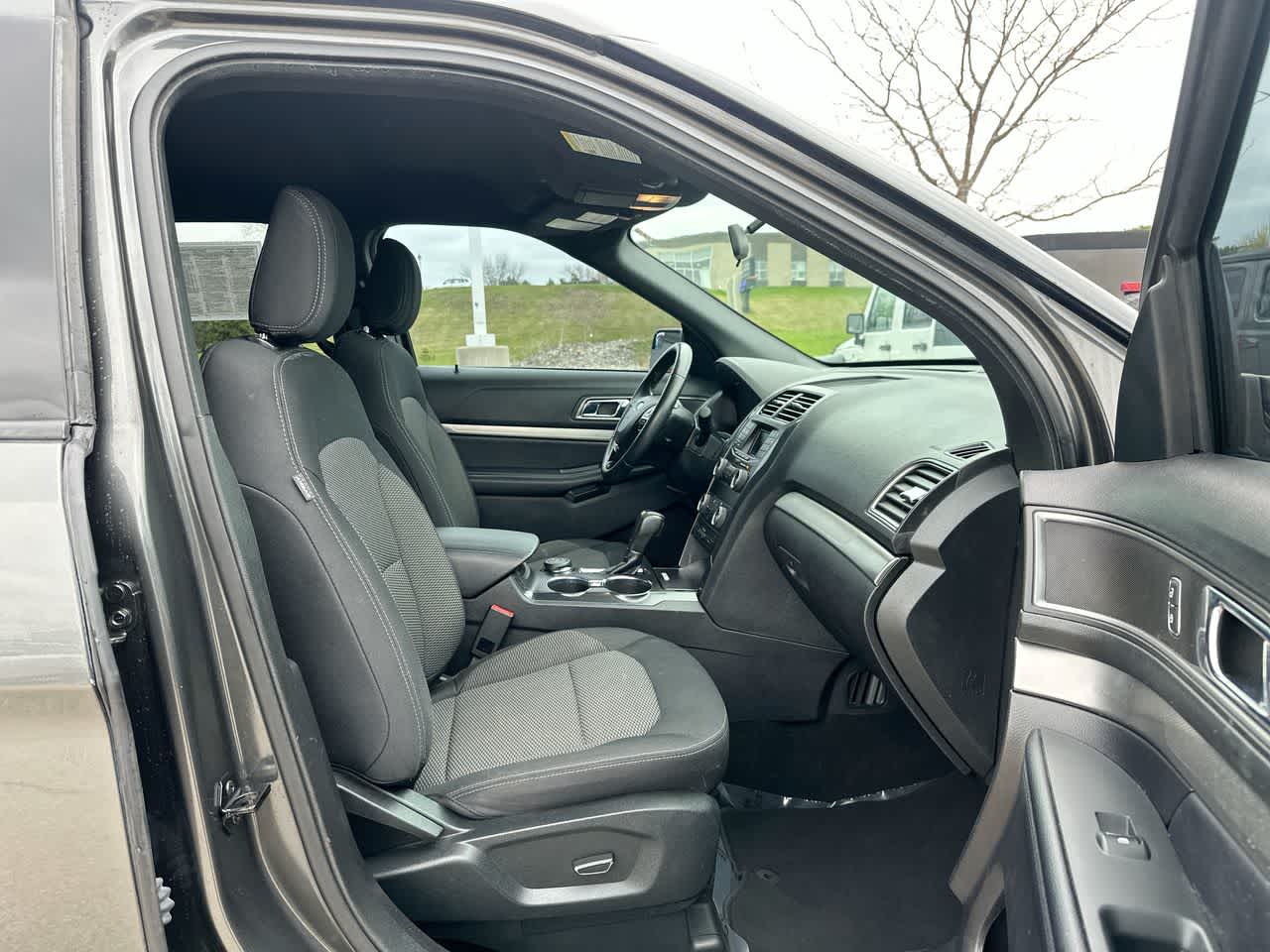 2018 Ford Explorer XLT 27