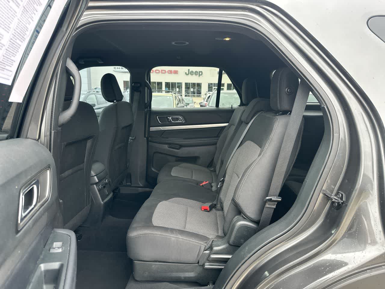 2018 Ford Explorer XLT 24