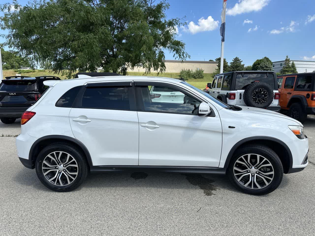 Thumbnail: 2018 Mitsubishi Outlander Sport - 6