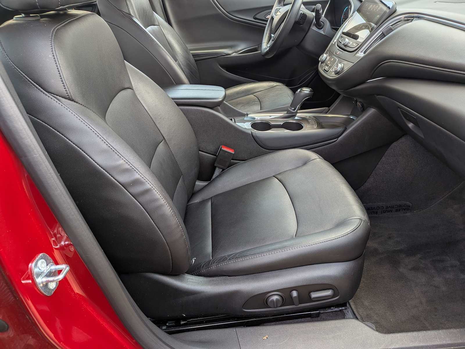 Thumbnail: 2016 Chevrolet Malibu - 19