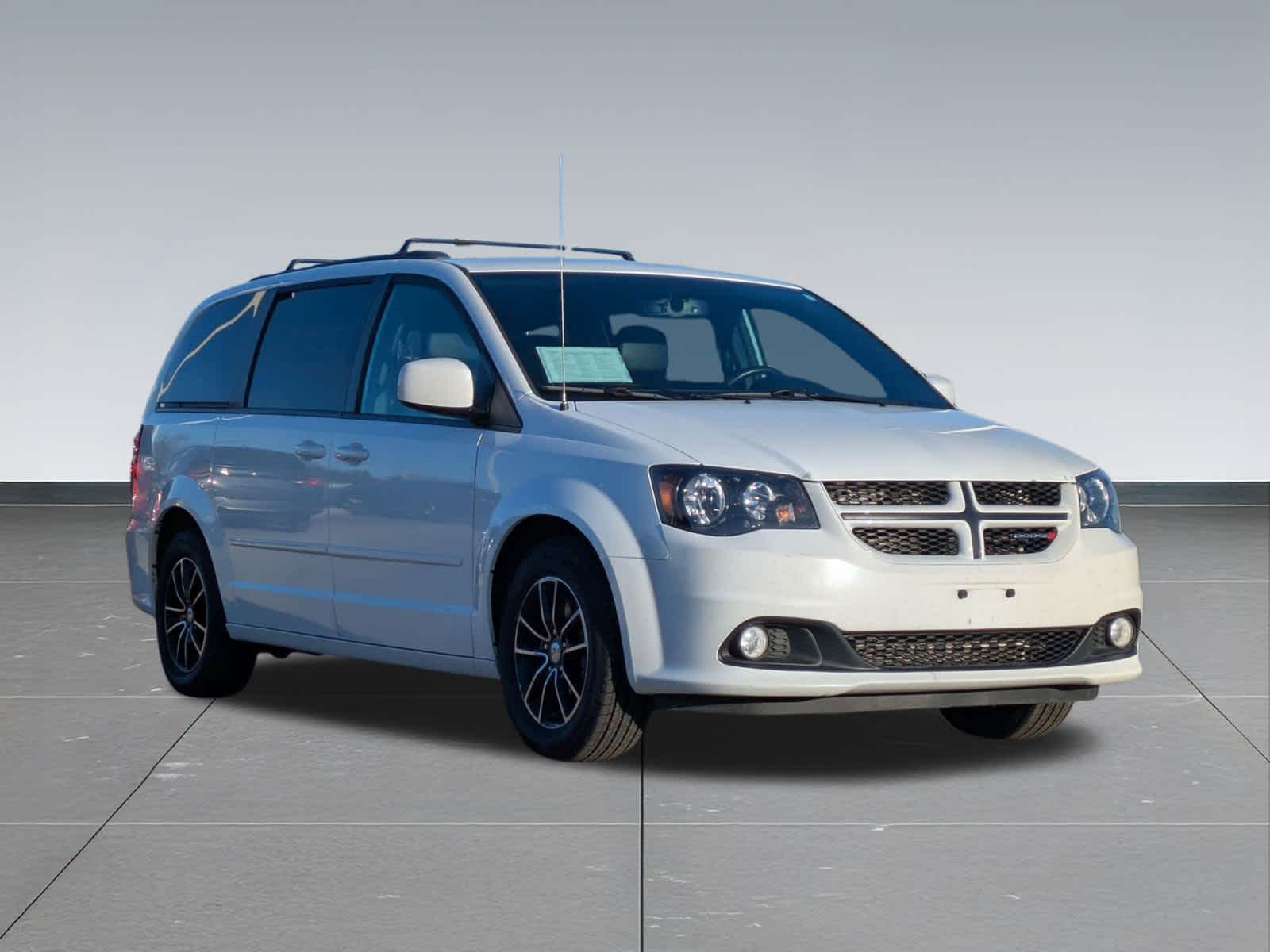 Thumbnail: 2017 Dodge Grand Caravan - 8