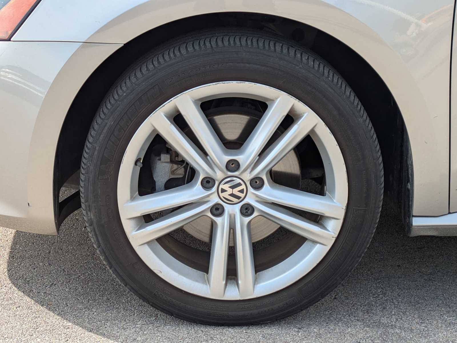 Thumbnail: 2014 Volkswagen Passat - 11
