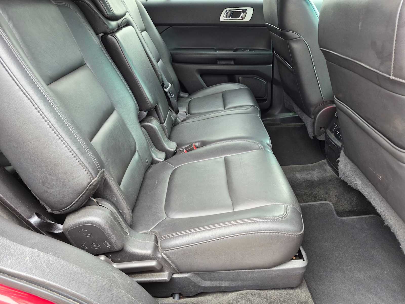 Thumbnail: 2015 Ford Explorer - 21