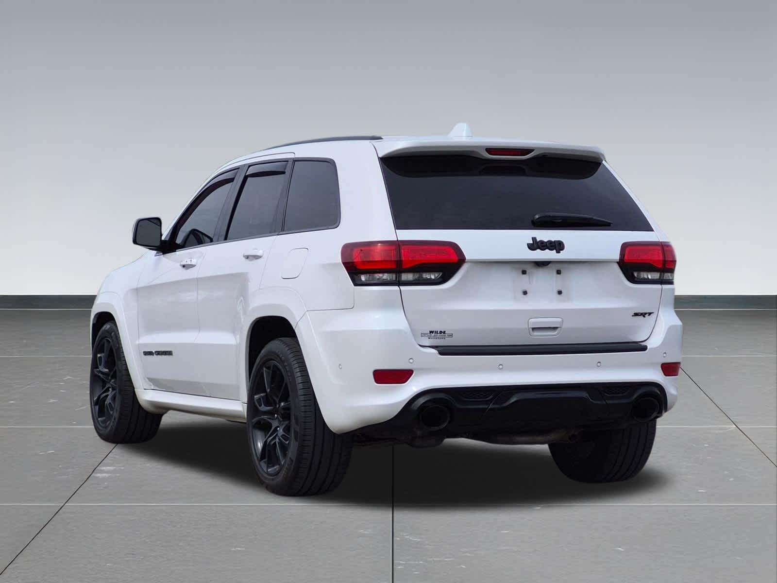 Thumbnail: 2017 Jeep Grand Cherokee - 4