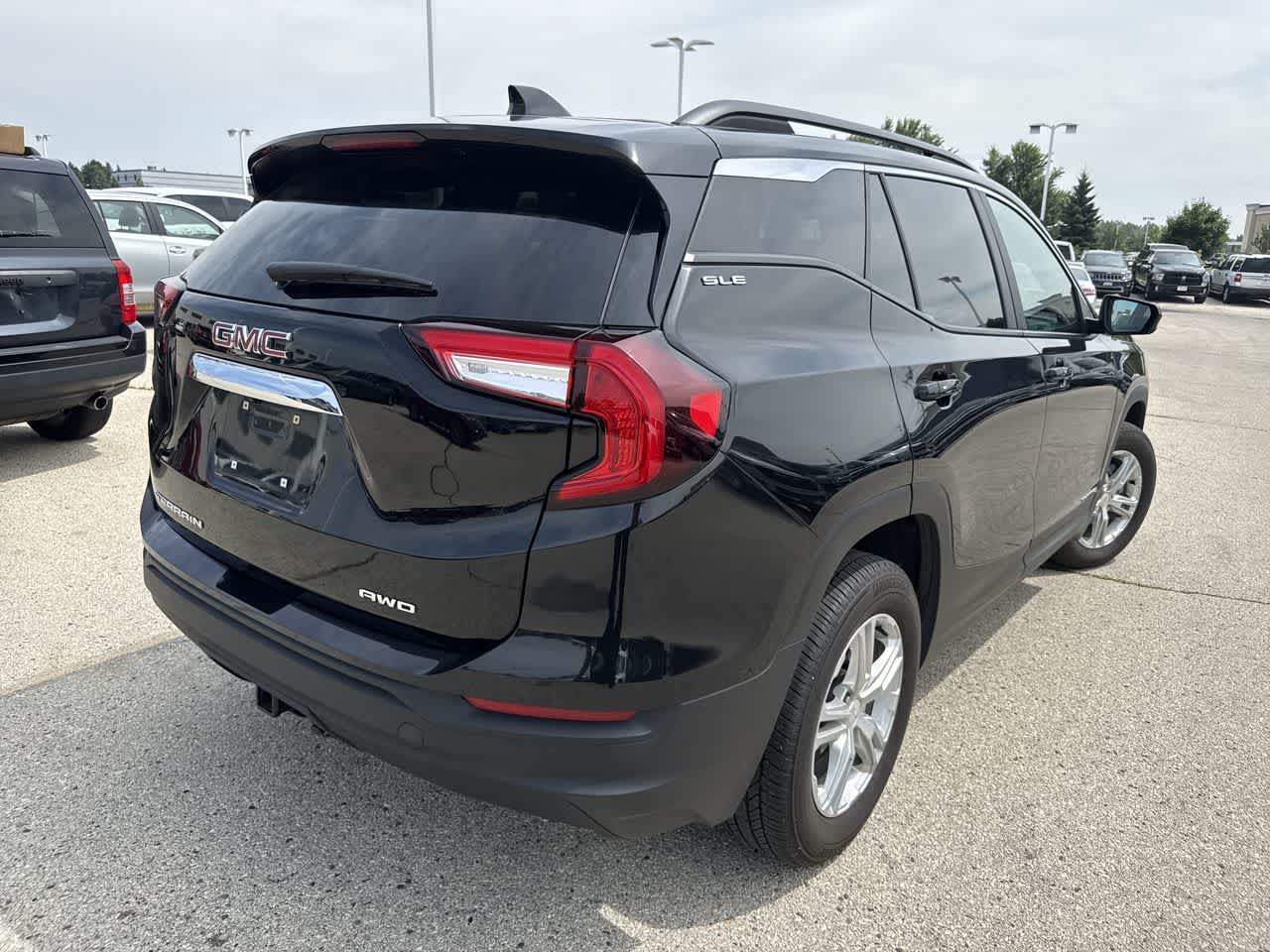 Thumbnail: 2023 GMC Terrain - 6