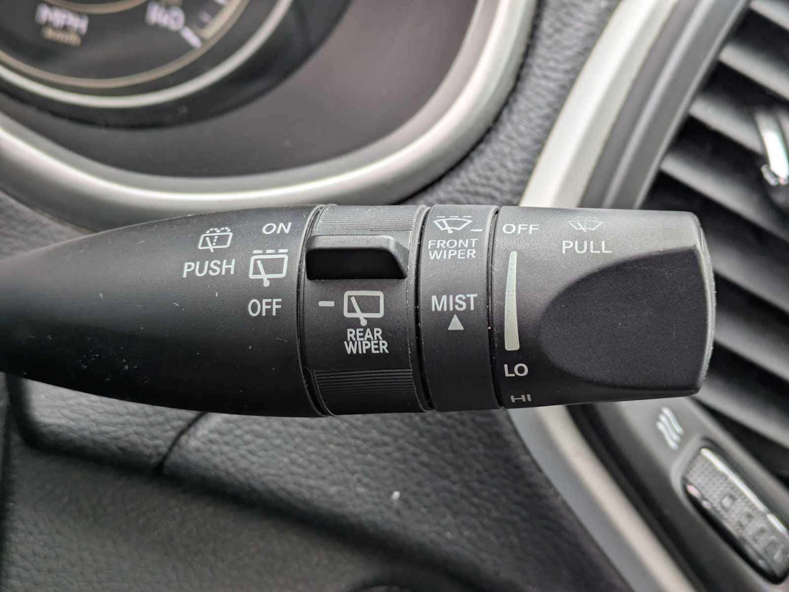 Thumbnail: 2014 Jeep Cherokee - 27