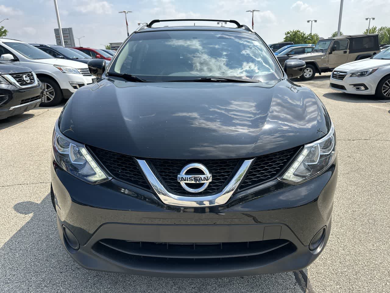 2017 Nissan Rogue Sport SV 16