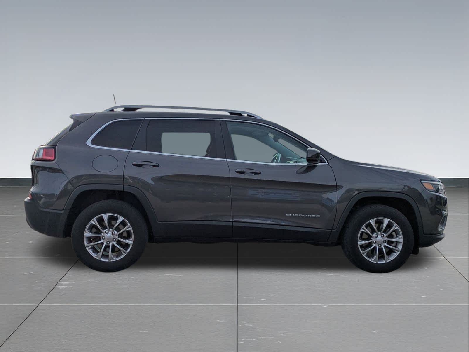 Thumbnail: 2021 Jeep Cherokee - 7
