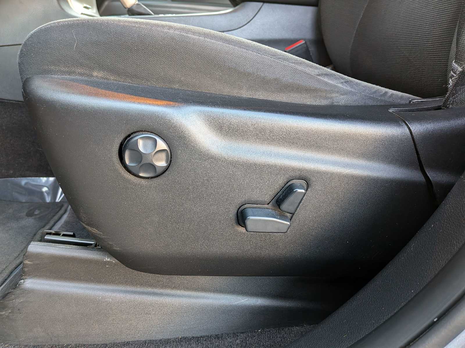 Thumbnail: 2017 Jeep Grand Cherokee - 16