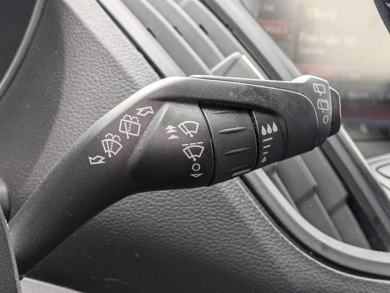 Thumbnail: 2015 Ford Escape - 25