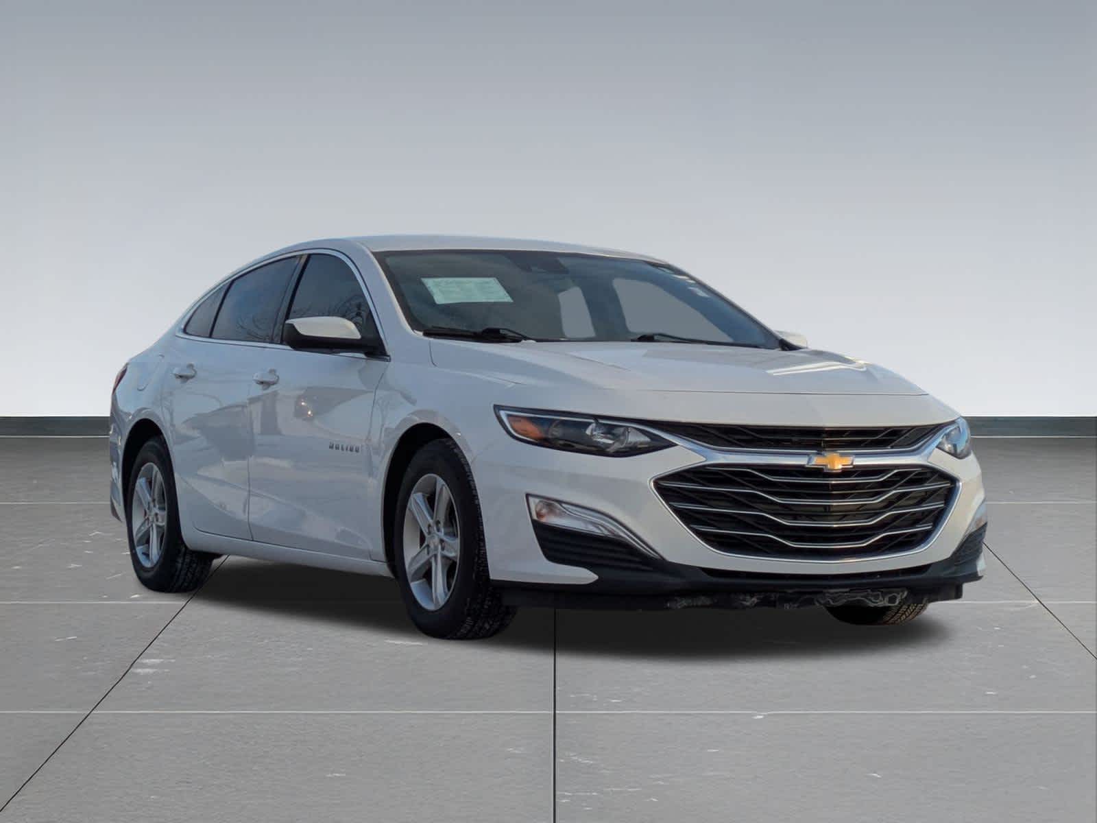 Thumbnail: 2020 Chevrolet Malibu - 8