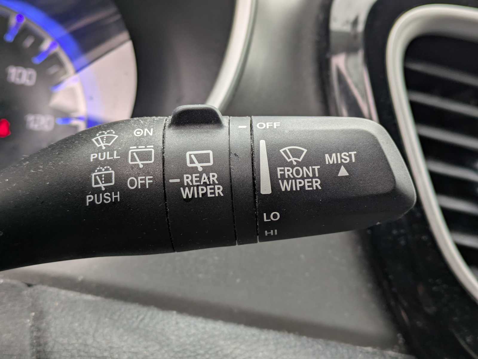 Thumbnail: 2023 Chrysler Pacifica - 24