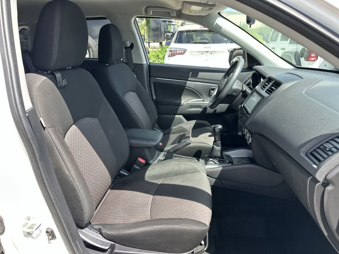 Thumbnail: 2018 Mitsubishi Outlander Sport - 14